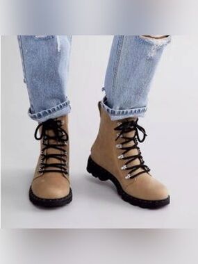 Sorel Lenox Lace-Up Nubuck Leather Lug Sole Combat Boots Beige 7.5